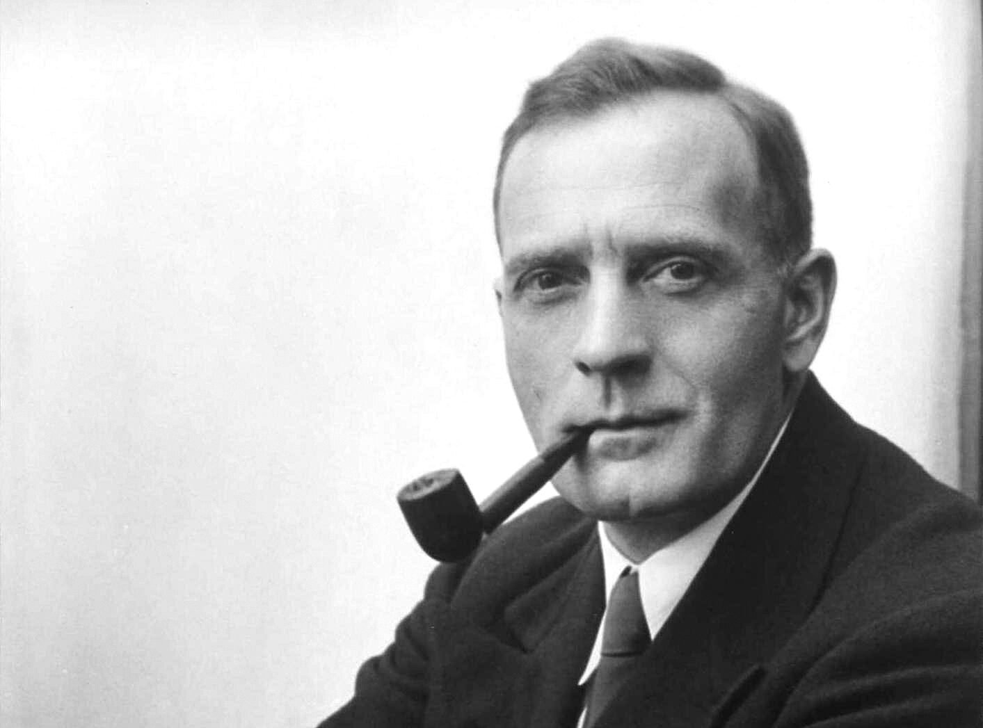 Astronom Edwin Hubble’ın stüdyo portresi