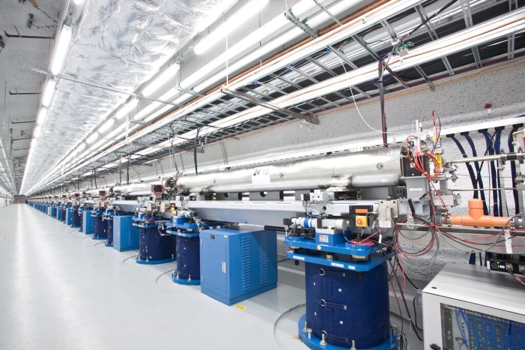 SLAC’taki Linac Coherent Light Source (LCLS) X-ışını serbest elektron lazerinden bir görüntü